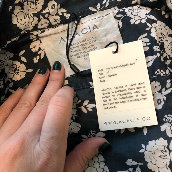 Men’s Aloha Shirt- Blossom - Picture 3 of 3